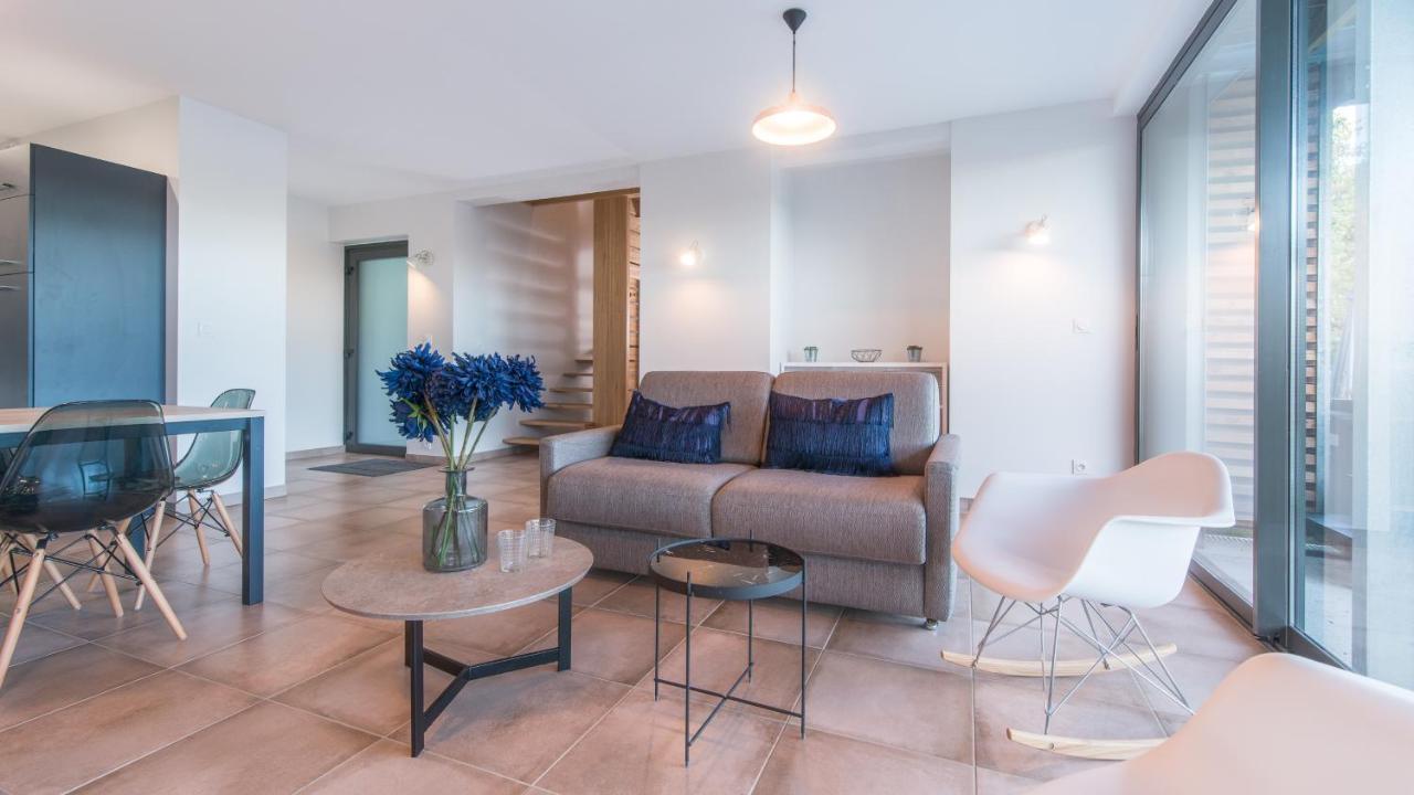 Plein Soleil Avec Jacuzzi Privatif Et Parking Prive Apartment Sarlat-la-Caneda Ngoại thất bức ảnh