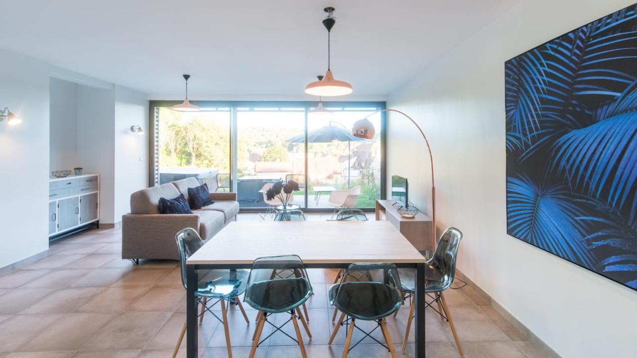 Plein Soleil Avec Jacuzzi Privatif Et Parking Prive Apartment Sarlat-la-Caneda Ngoại thất bức ảnh