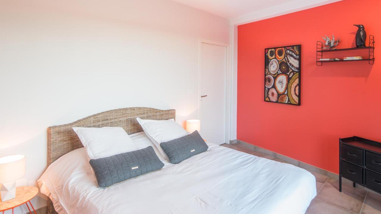 Plein Soleil Avec Jacuzzi Privatif Et Parking Prive Apartment Sarlat-la-Caneda Ngoại thất bức ảnh