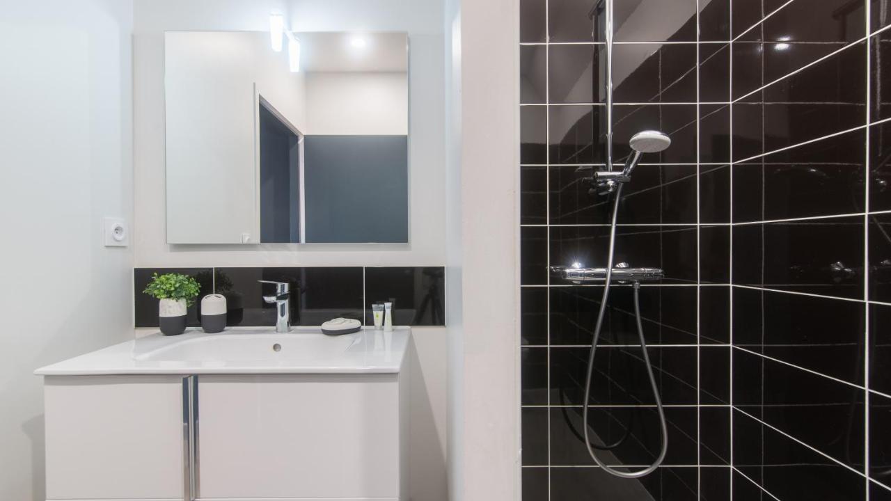 Plein Soleil Avec Jacuzzi Privatif Et Parking Prive Apartment Sarlat-la-Caneda Ngoại thất bức ảnh