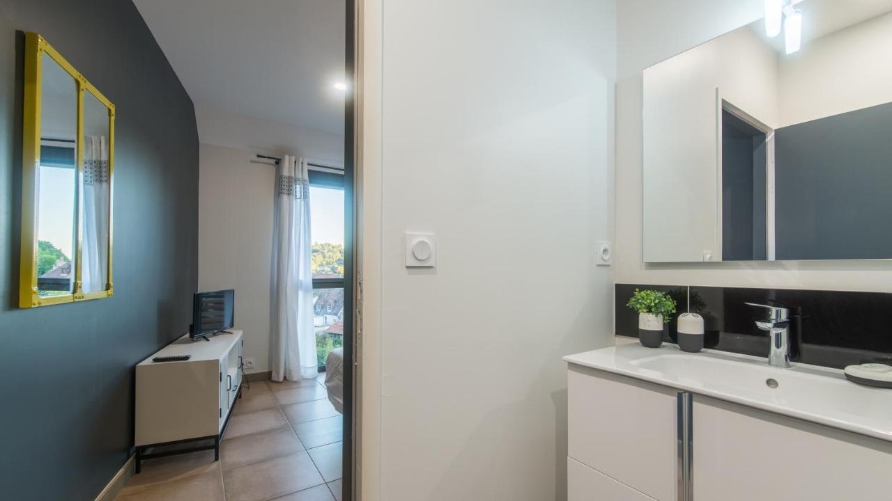 Plein Soleil Avec Jacuzzi Privatif Et Parking Prive Apartment Sarlat-la-Caneda Ngoại thất bức ảnh