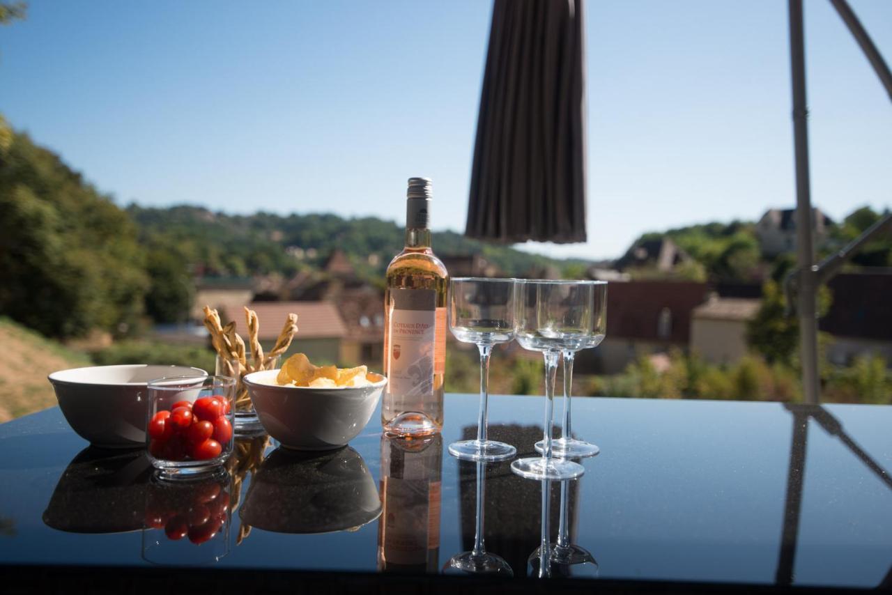 Plein Soleil Avec Jacuzzi Privatif Et Parking Prive Apartment Sarlat-la-Caneda Ngoại thất bức ảnh